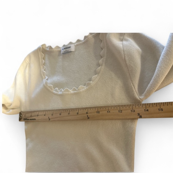 The Workshop Scallop Trim Top Size Medium Oatmeal Long Sleeve Square Neckline - Picture 11 of 13